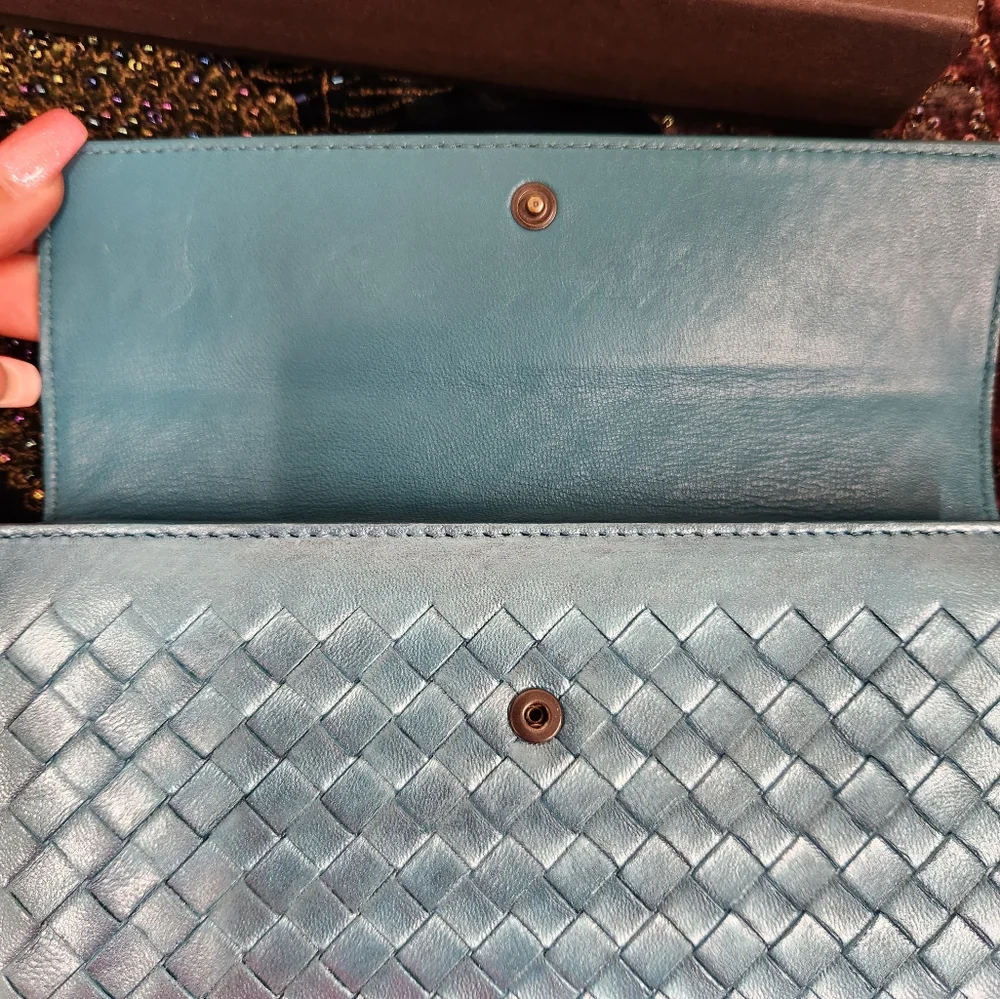 EUC Bottega Wallet - Picture 7 of 14